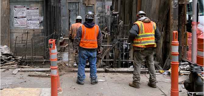Construction equipment accident in Manhattan
