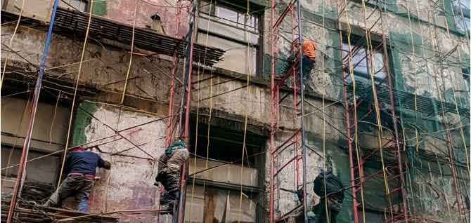 Scaffold accident injury on a Manhattan construction site